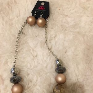 Paparazzi - Necklace and Earring Set - New!!